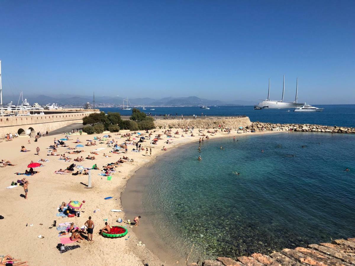 Appartement 4 Personnes Vue Mer Remparts Antibes Esterno foto