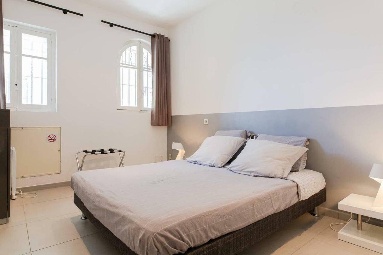 Appartement 4 Personnes Vue Mer Remparts Antibes Esterno foto