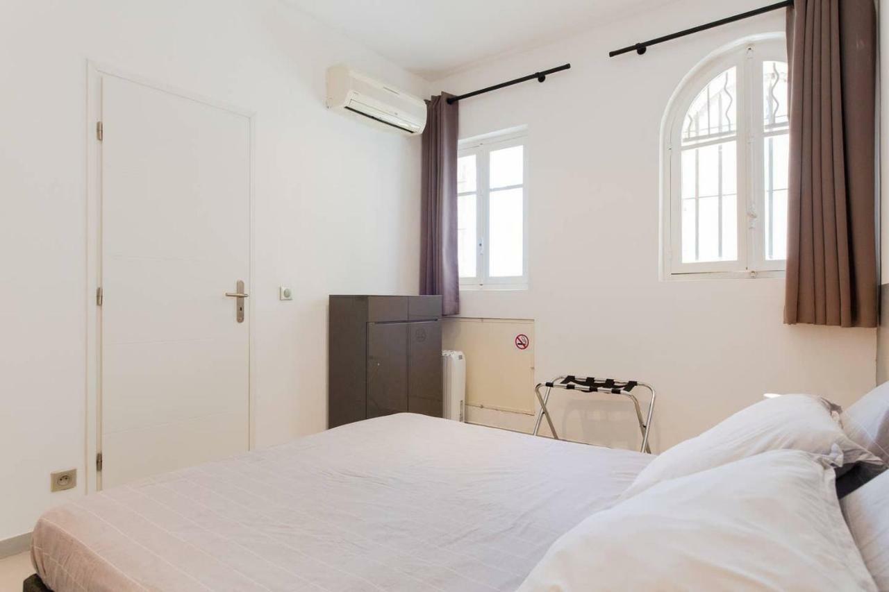 Appartement 4 Personnes Vue Mer Remparts Antibes Esterno foto